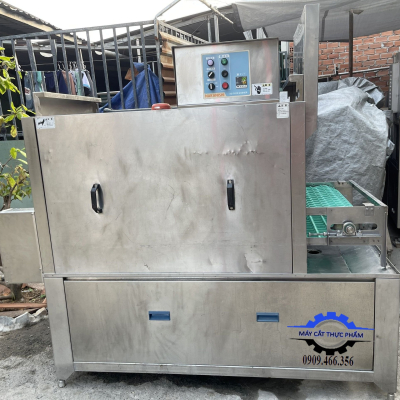 Máy rửa khay công nghiệp