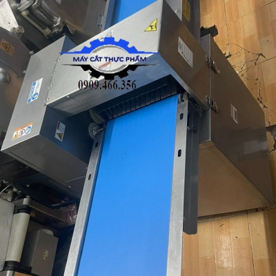 MÁY CẮT SỢI THỊT TƯƠI, MÁY CẮT THỊT TỰ ĐỘNG CÓ BĂNG TẢI