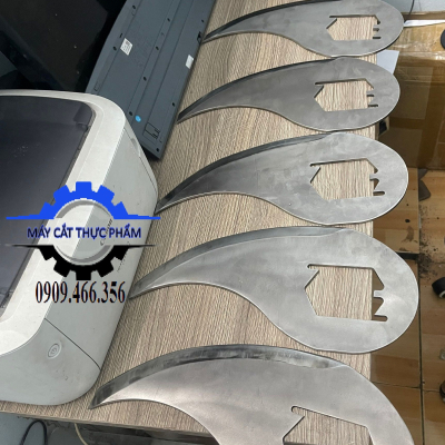 DỊCH VỤ GIA CÔNG DAO MÁY BĂM XÚC XÍCH ĐỨC – CHÍNH XÁC, BỀN BỈ, CHUẨN CÔNG NGHỆ