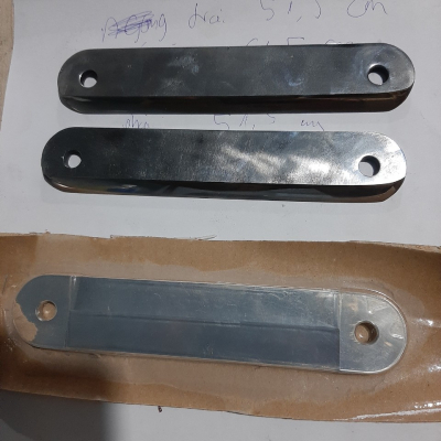 Gia công dao máy chặt thịt đông