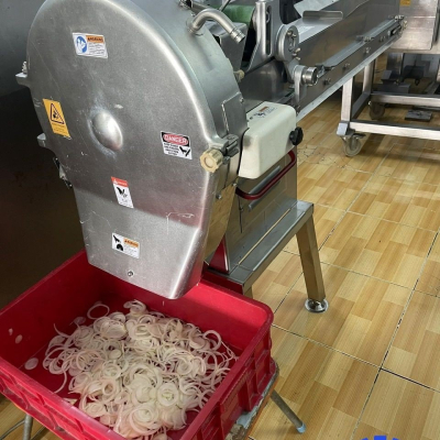Máy cắt lát củ hành tây